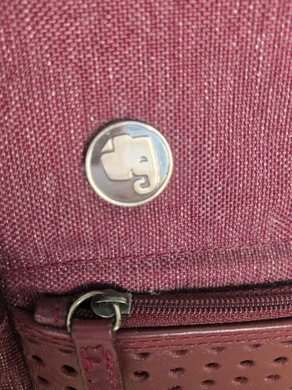 Evernote X Abrasus Triangle Commuter Laptop Messenger Bag Plum Berry